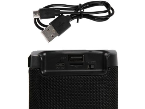 • مكبر صوت ساوند بار بصوت ستيريو وإضاءة RGB