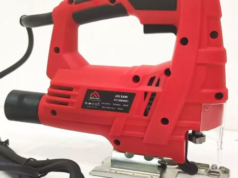 • ماكينة تقطيع الخشب