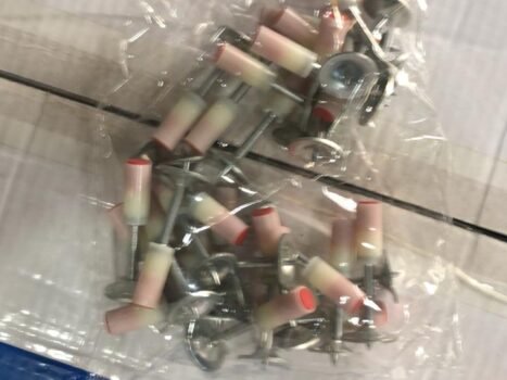 • 30 مسمار مثبت المسامير الألماني