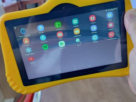 • تابلت بجراب سيليكون 7 بوصة(ضمان 6 شهور)