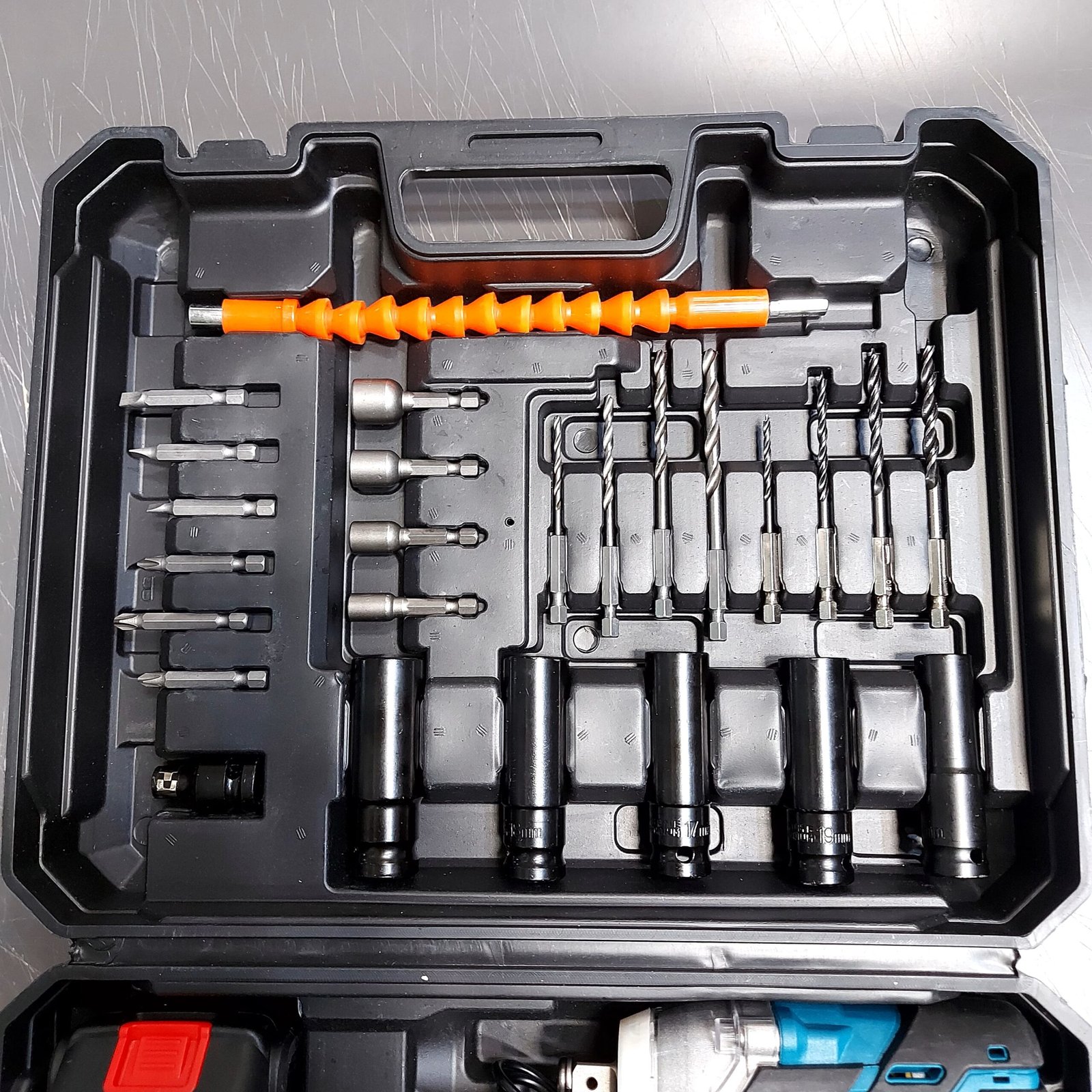 دريل كفرات مع شنطة عدة متكامله للسيارة و المنزل بضمان عامين - الصورة 8